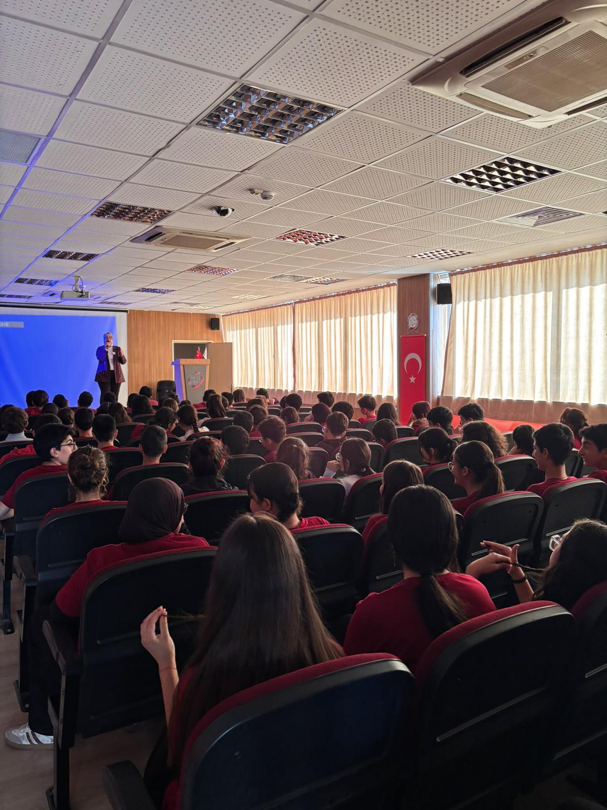 Gençlere Yönelik Sigara Bağımlılığıyla Mücadele Eğitimi Gerçekleştirildi...
